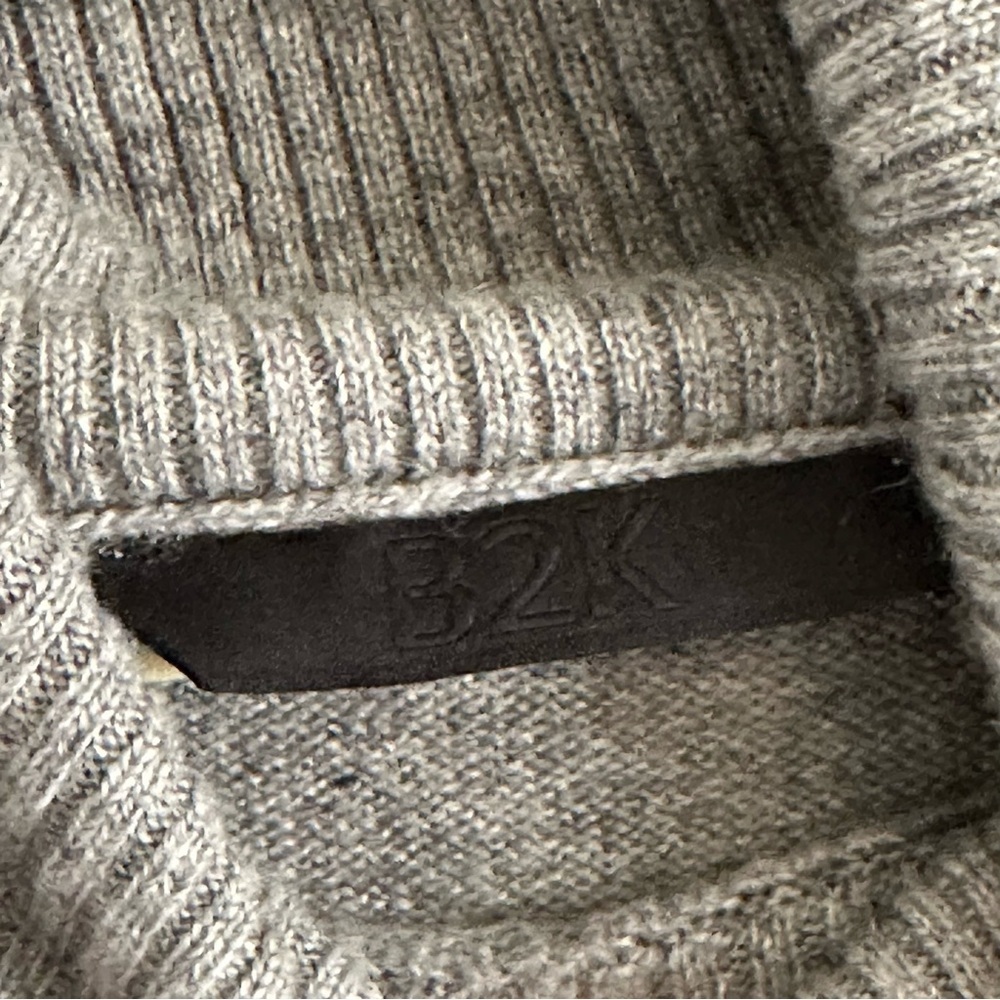 Born2Kreate 100% Cashmere Cropped Fitted Turtleneck Sweater in Smoke, NWT, Sz XS - Picture 6 of 8